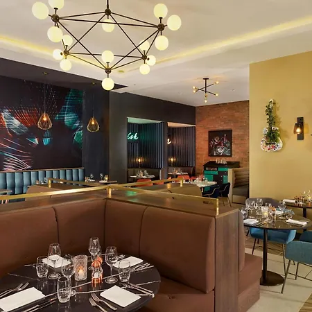 Готель Aloft Eastside 4*